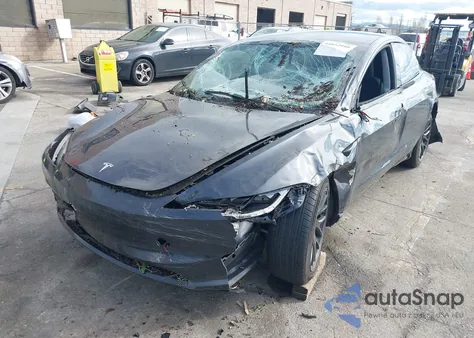 2025 Tesla Model 3 Long Range Rear-Wheel Drive/Standard Rear-Wheel Drive from USA, damaged, VIN 5YJ3E1EA9SF009743